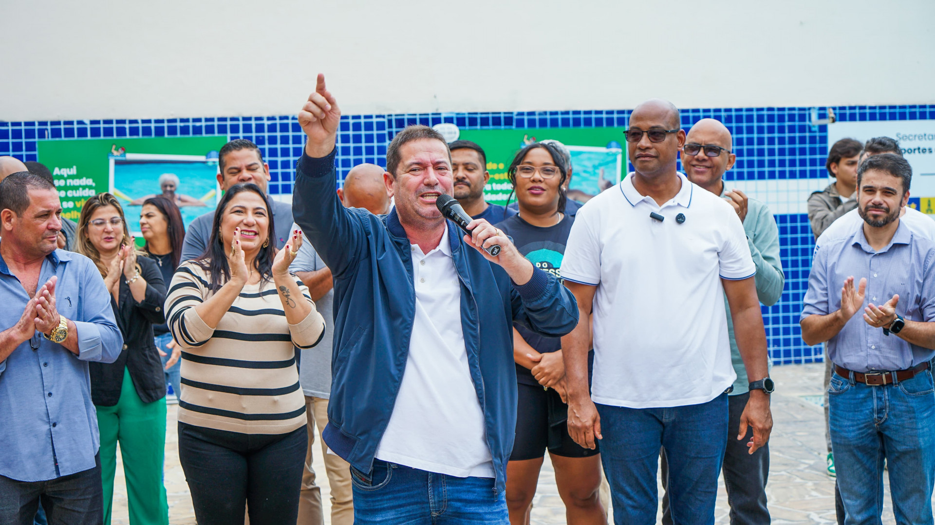 refeito L&eacute;o Vieira comemorou a entrega do novo equipamento  - Gilberto Rocha/ PMSJM