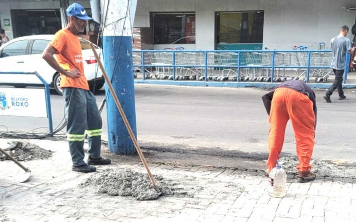 Manutenção de calçadas e meios-fios