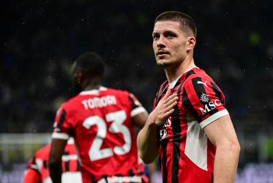 Botafogo negocia a contratação de Jovic e fica perto de acerto por Arthur Cabral