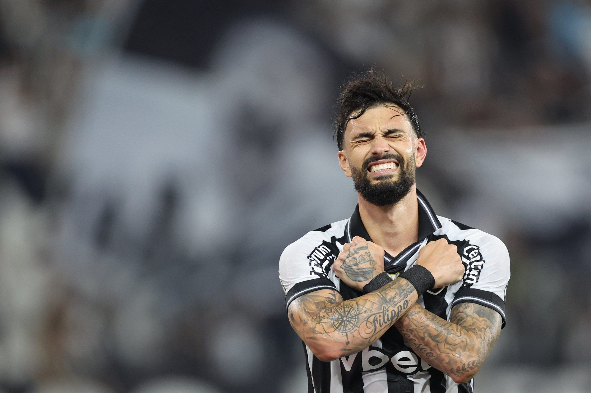 Emoção de Mastriani após marcar pela primeira vez com a camisa do Botafogo - Vítor Silva/Botafogo