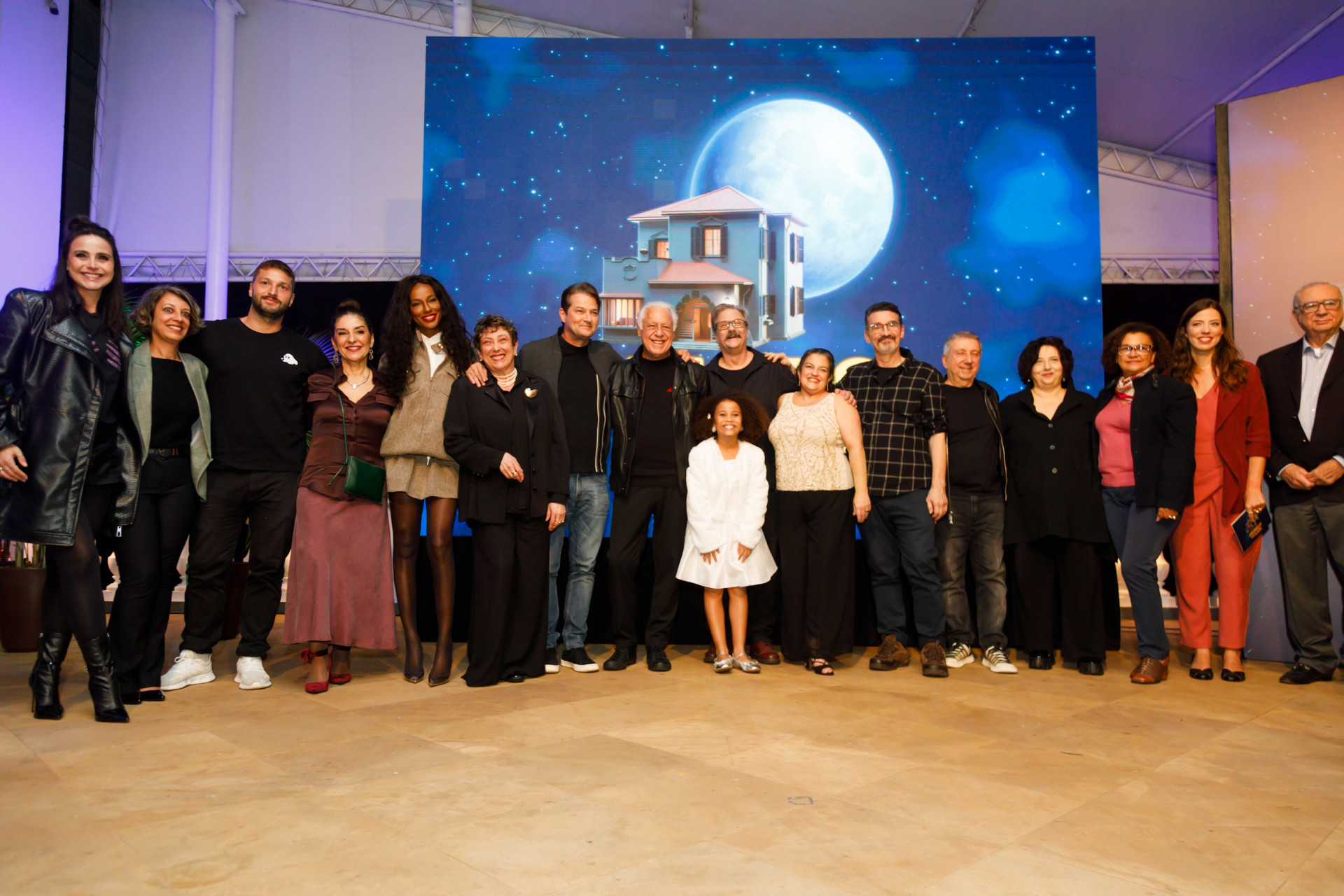 Elenco de 'Mundo da Lua' se reúne em São Paulo - Patrícia Devoraes / Brazil News