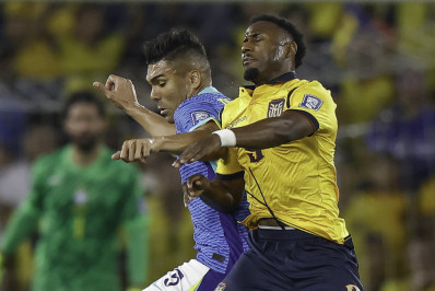 Casemiro lidera ações defensivas e é destaque em retorno à Seleção