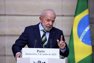 Brasil briga há muitos anos sobre a reforma do conselho de segurança da ONU, diz Lula em Paris