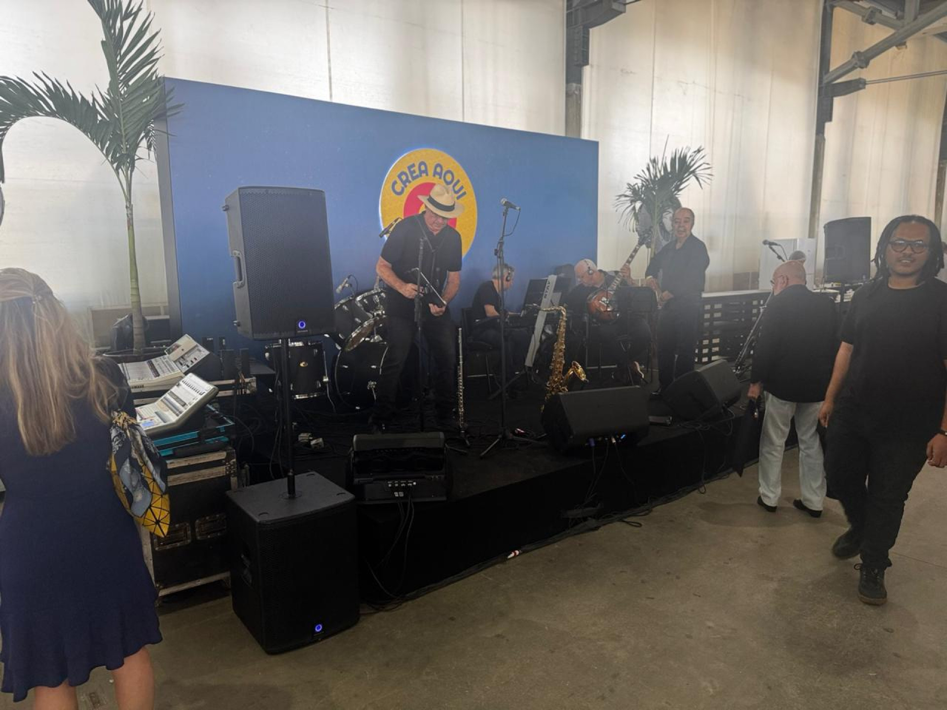 Palco recebeu atrações de música e comédia - Gabriel Salotti / Agência O Dia