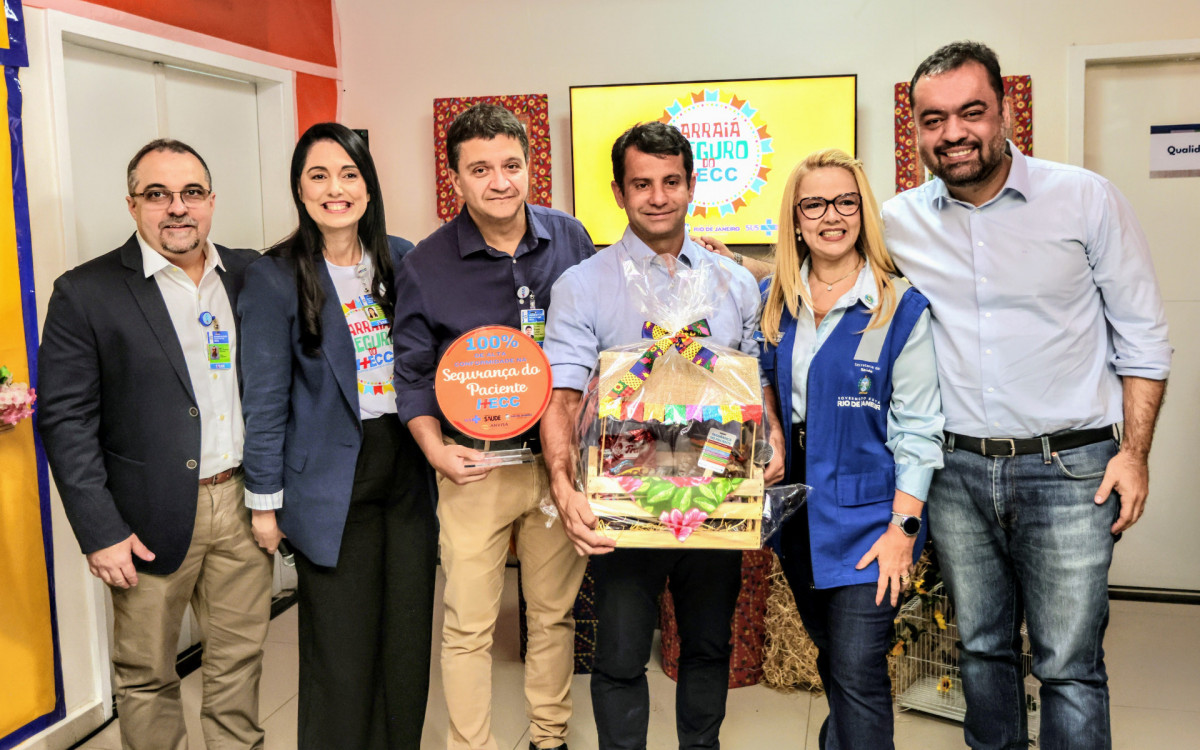 Governador Cláudio Castro esteve na inauguração das reformas do HECC