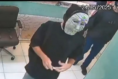 Ex-funcionários são presos por assalto à casa de câmbio no Recreio