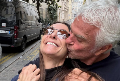 Mônica Martelli engana o namorado e faz surpresa pra ele em Paris: 'Amor é ação'