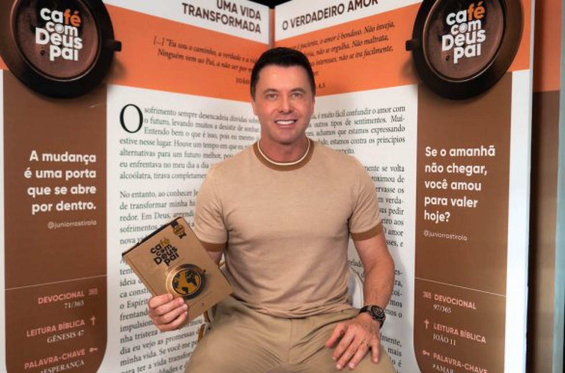 Junior Rostirola é autor do best-seller 'Café Deus com Pai' - Divulgação