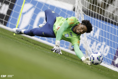 Hugo Souza valoriza treinos do Brasil no CT do Corinthians: 'Estou em casa'