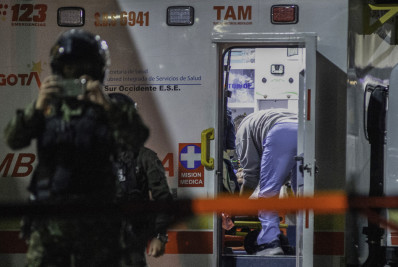 Pré-candidato à presidência da Colômbia sofre atentado em Bogotá