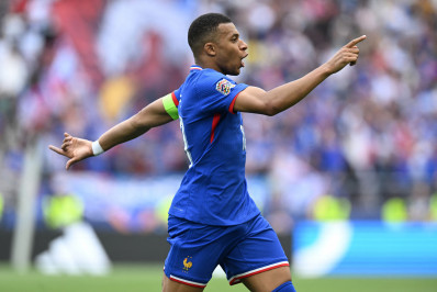 Mbappé exalta atuação pela França e analisa Bola de Ouro: 'Não depende de mim'