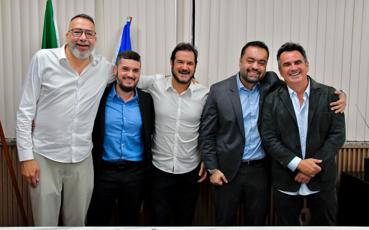 Prefeito Márcio Canella, presidente da Alerj, Rodrigo Bacelar, Tony Rueda, governador Cláudio castro e senador Ciro Nogueira no gabinete do prefeito
