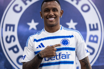 Cruzeiro anuncia compra dos direitos de Marquinhos, que passou pelo Fluminense