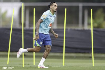 Imprensa catalã questiona uso de Raphinha e jogadores do Real Madrid poupados na Seleção