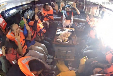 Israel intercepta barco humanitário que seguia para Gaza com brasileiro e ativista Greta Thunberg