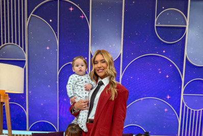 Filhos de Virginia Fonseca conhecem estúdio do 'Sabadou' em São Paulo