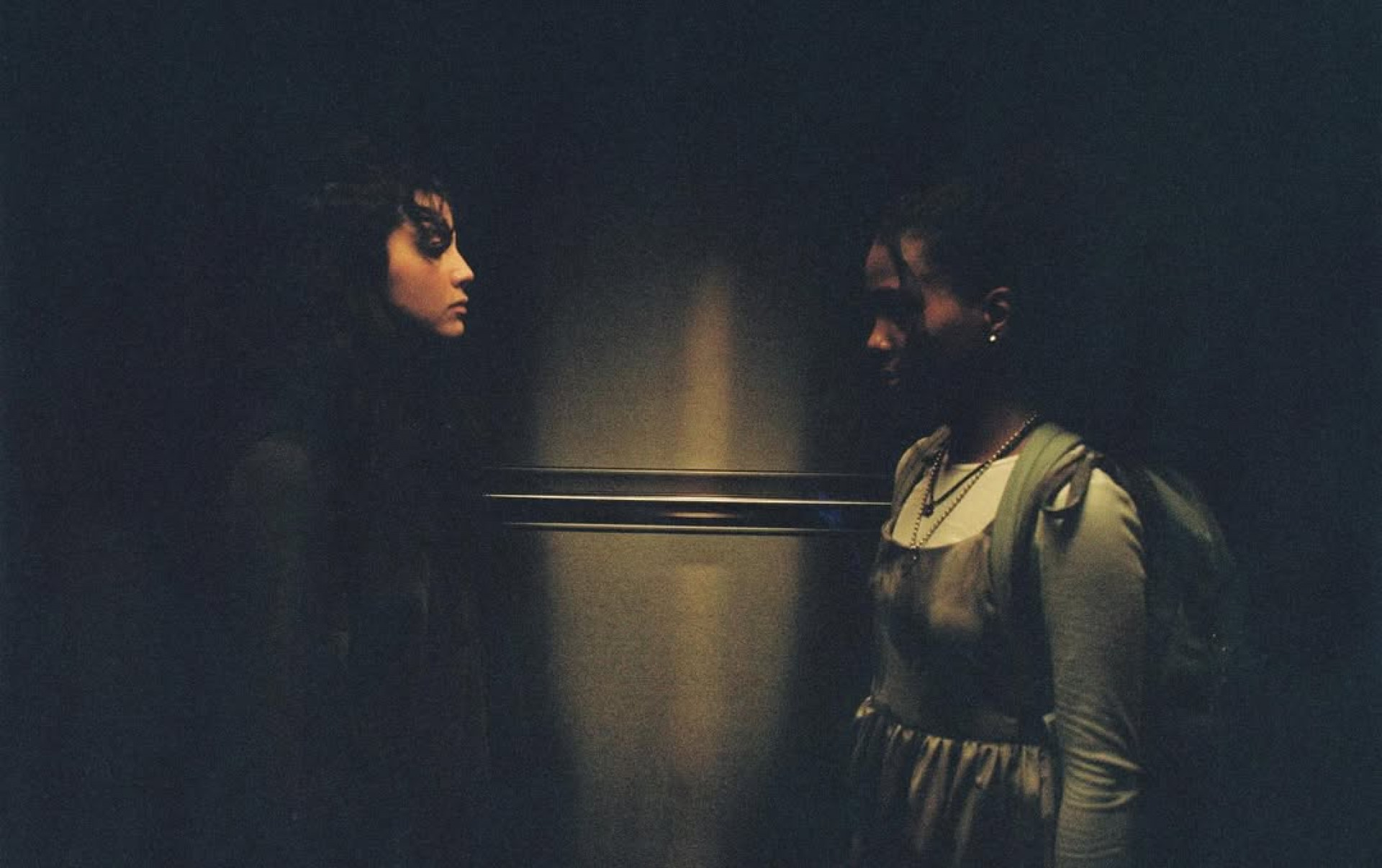 'Cinco Julias' ganhou o primeiro teaser, nesta segunda-feira (9) - Reprodução / Instagram