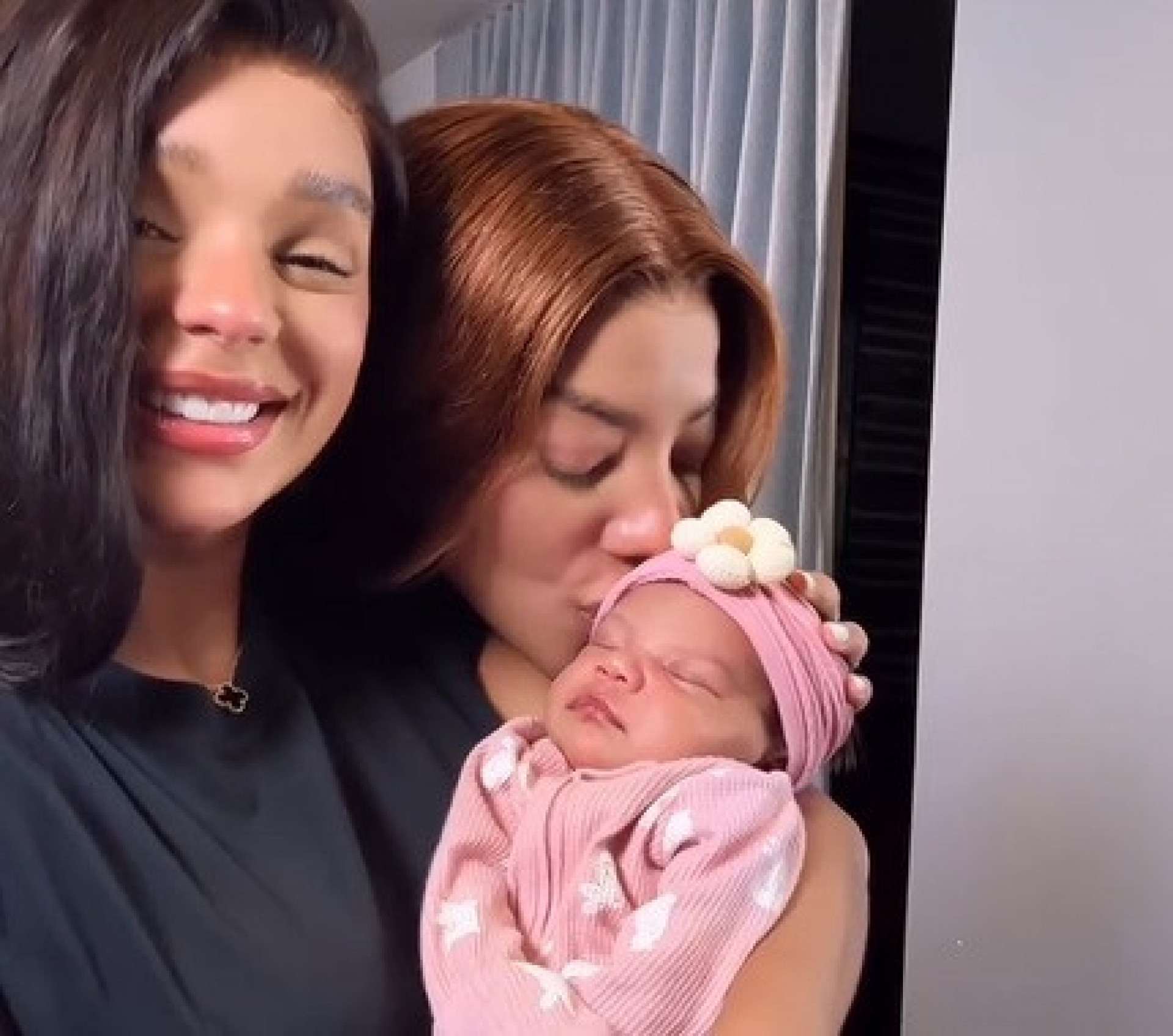 Zuri é a primeira filha de Brunna Gonçalves e Ludmilla  - Reprodução/Instagram