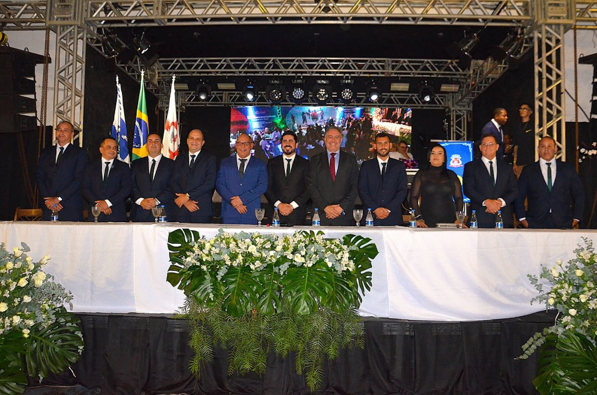 A programação contou com solenidade formal e, na sequência, um momento de confraternização. - Reprodução