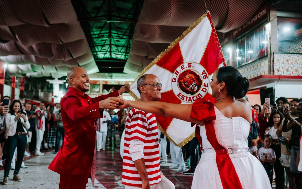 Ciça recebeu o carinho do casal de MS e PB da Estácio