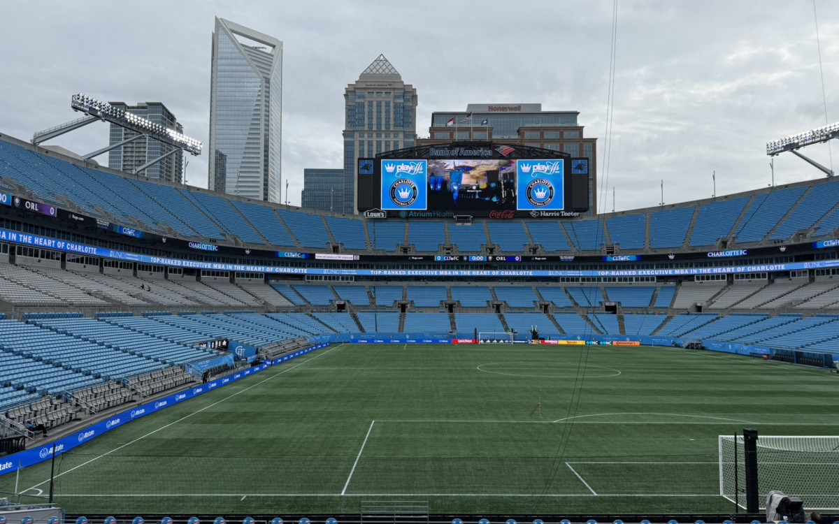O Estádio Bank of America está localizado em Charlotte, na Carolina do Norte, e tem capacidade para 75.000 pessoas. Receberá quatro jogos do Mundial.
