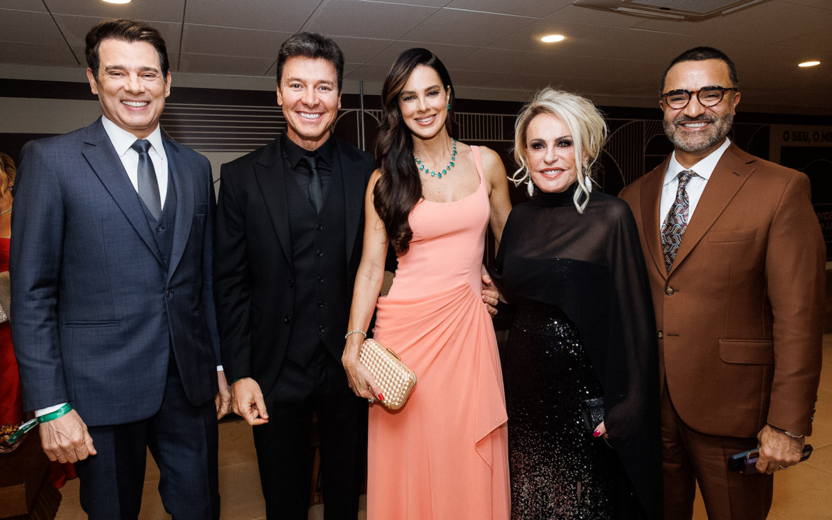 Celso Portiolli, Rodrigo Faro, Vera Viel, Ana Maria Braga e o marido 