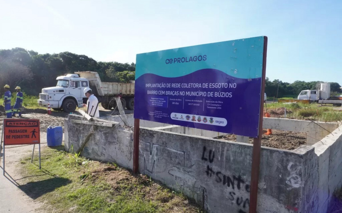 Obras da nova rede separativa de esgoto