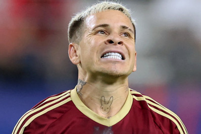 'Não queria continuar', diz treinador do Santos sobre ida de Soteldo para o Fluminense