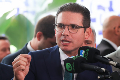 Câmara pauta projeto que regula redes sociais para crianças