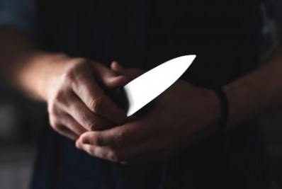 Aluno mata assistente educacional a facadas na França