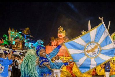 SP: Morre João Carlos Camargo, mestre-sala da escola de samba Águia de Ouro, aos 41 anos