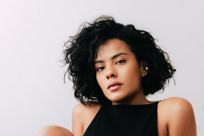 Bella Campos desabafa após ataques racistas: 'Falam que continuo com cara de pobre'