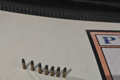 PMs do Proeis Nilópolis prendem dupla em motocicleta com revólver e munições