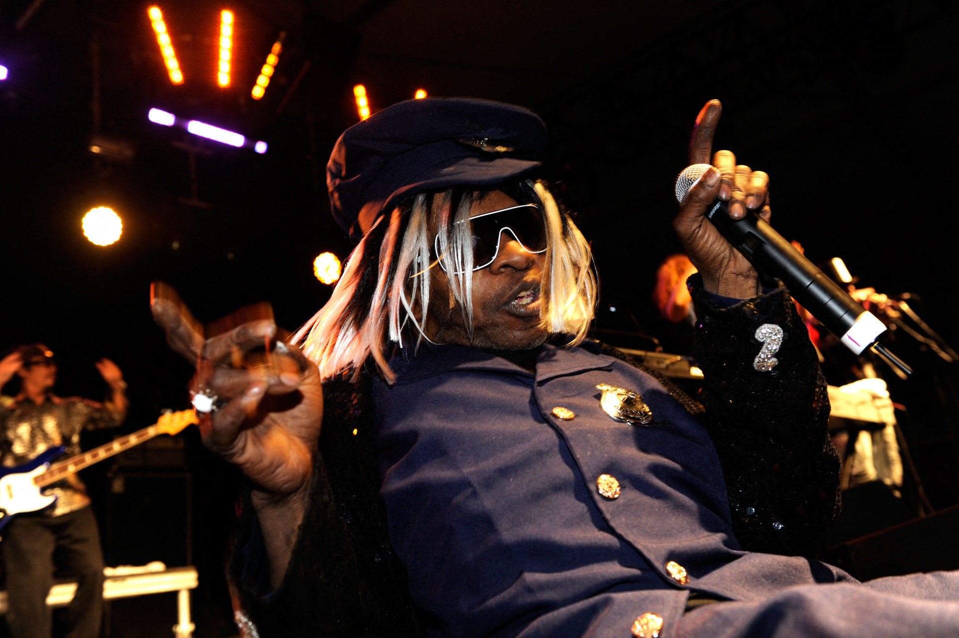 Sly Stone durante um show em 2007 - AFP