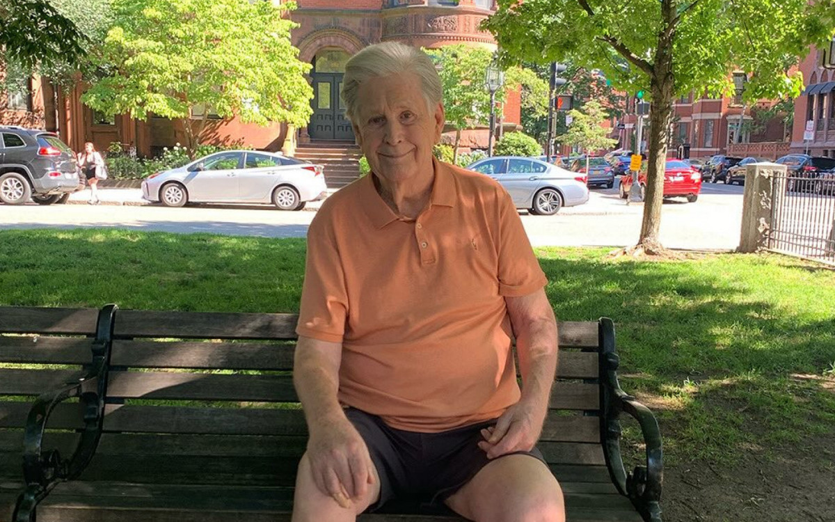 Cantor e compositor Brian Wilson, dos Beach Boys, morre aos 82 anos