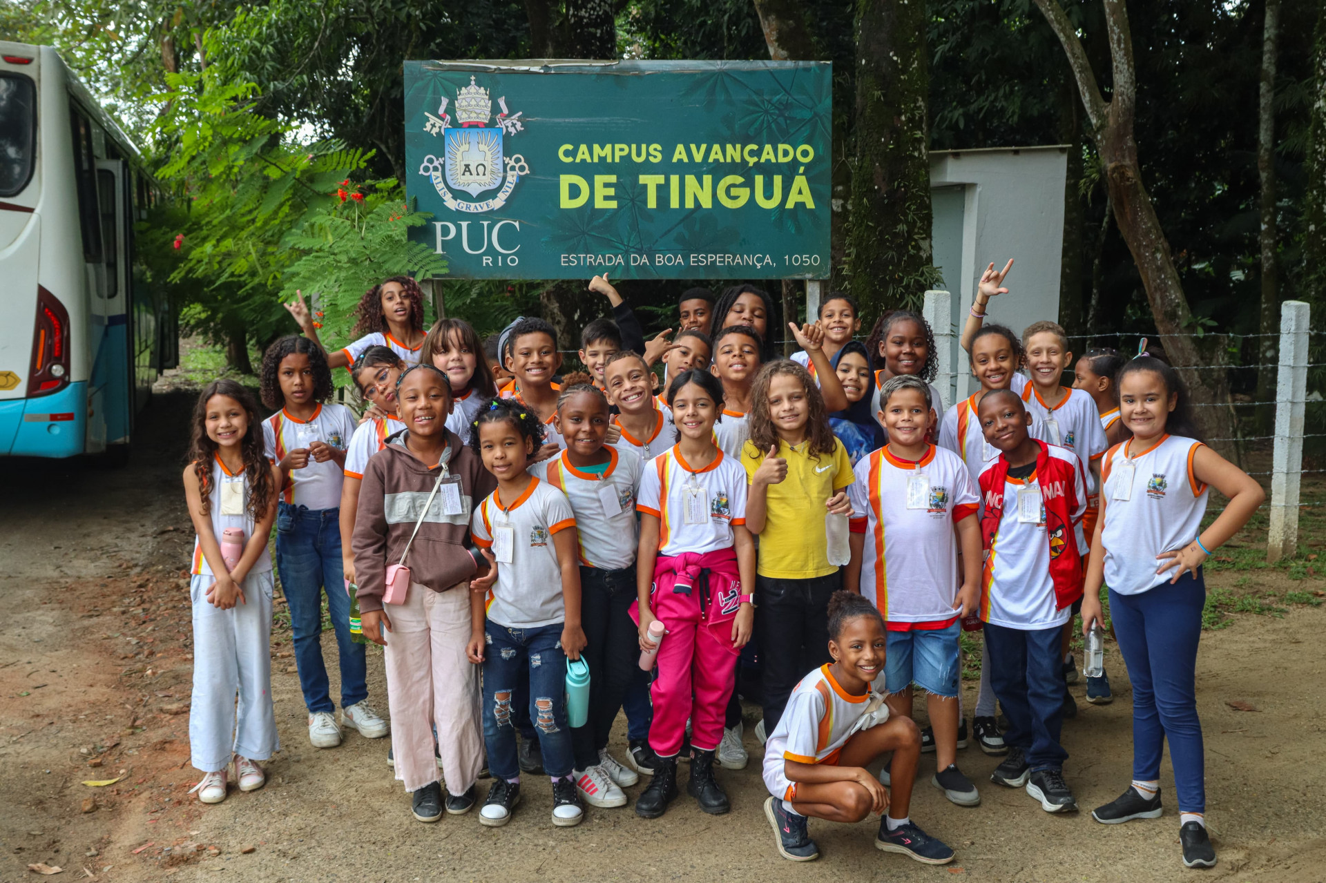 Os alunos percorreram diversos trechos de Tingu&aacute; e se encantaram com a beleza da mata - Jean Carlos / PMBR