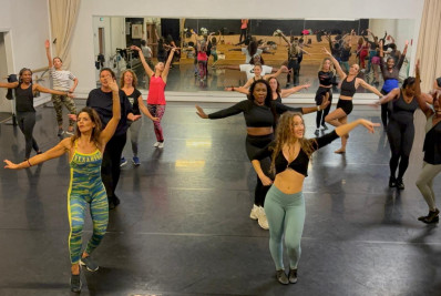 Unidos do Jacarezinho terá ala formada inteiramente por estrangeiros