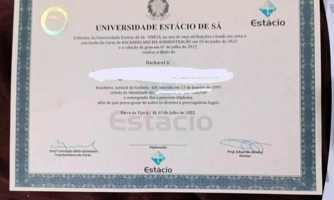 Operação da PF no DF e 11 estados mira rede que falsificava diplomas