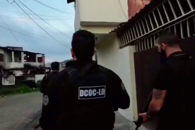 Operação da Civil mira esquema de tráfico de armas e drogas no Complexo da Viradouro