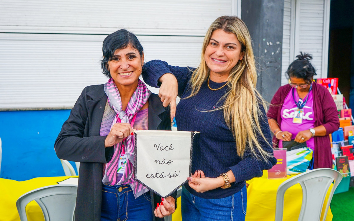 A subsecretária da Mulher, Ruth Tebaldi e a vice-prefeita e secretária de Cidadania e Direitos Humanos, Dra. Letícia Costa durante o evento