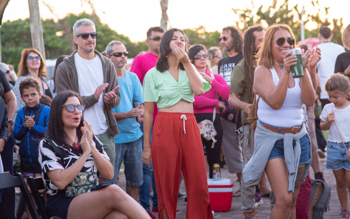 No dia 20 de junho, realiza mais uma edição de suas jam sessions no quiosque ao lado do palco da Lagoa do Iriry