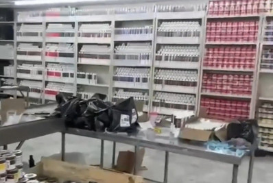 Duas fábricas clandestinas de cosméticos são fechadas na Baixada