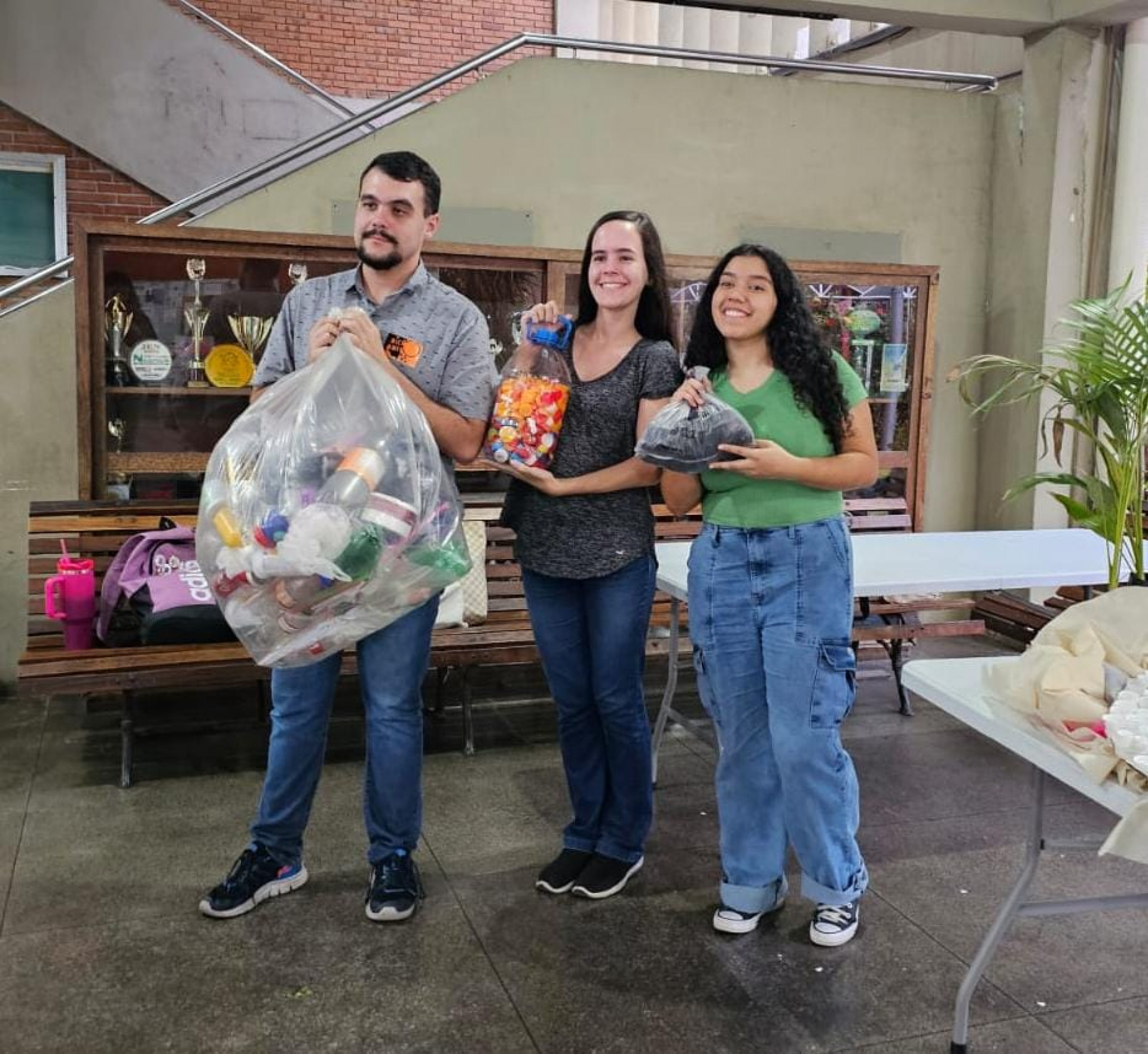 A programa&ccedil;&atilde;o ainda continuou com jogos interativos ligados &agrave; tem&aacute;tica da reciclagem, cujos vencedores tamb&eacute;m foram premiados - Divulga&ccedil;&atilde;o / IFRJ Nil&oacute;polis
