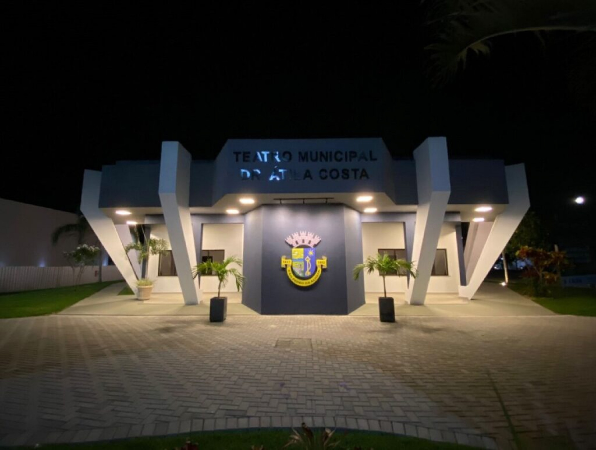Teatro Municipal Dr. &Aacute;tila Costa - Ascom