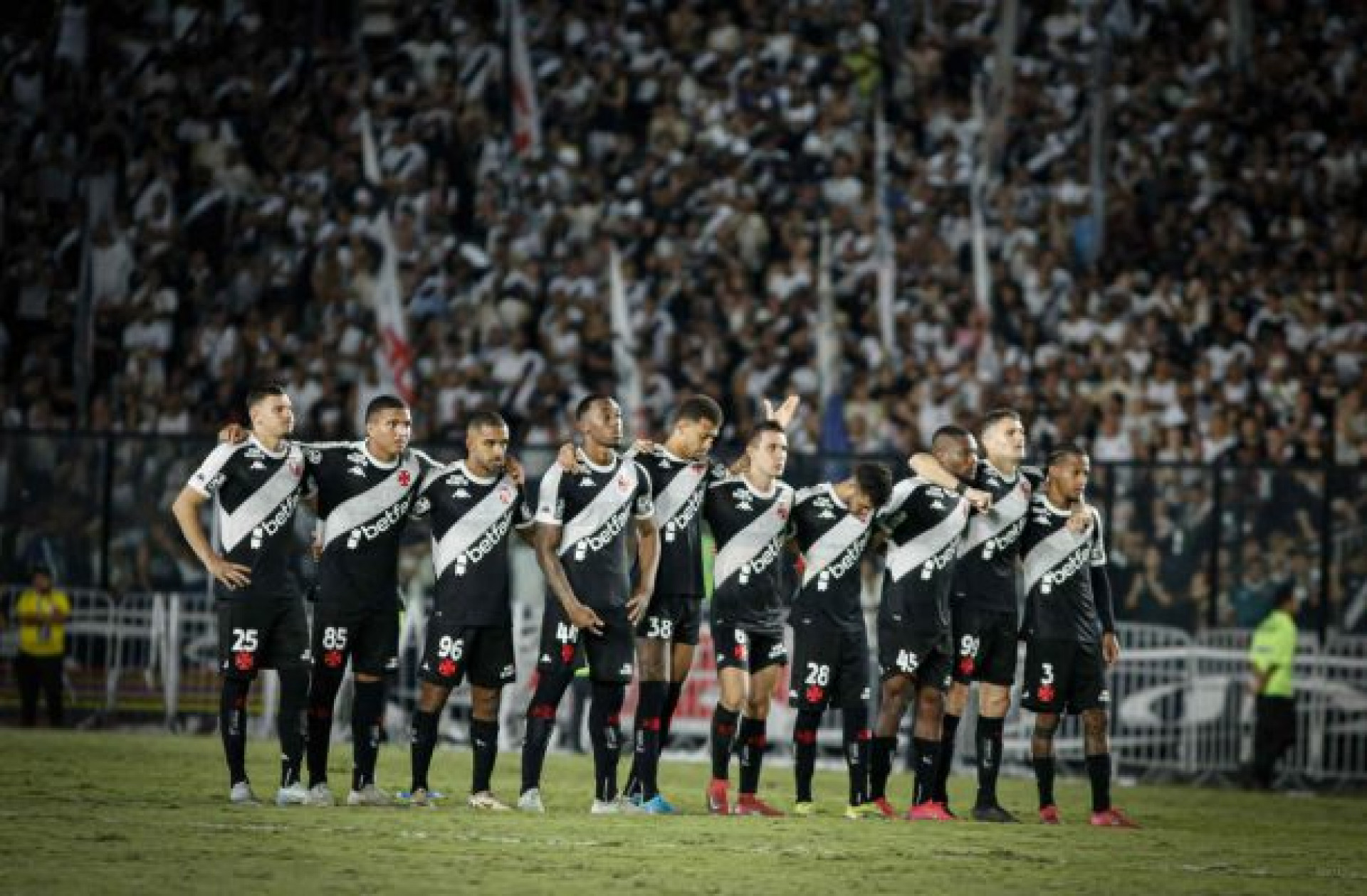 No Morumbis, Vasco tenta vencer a primeira como visitante no Brasileir&atilde;o-2025