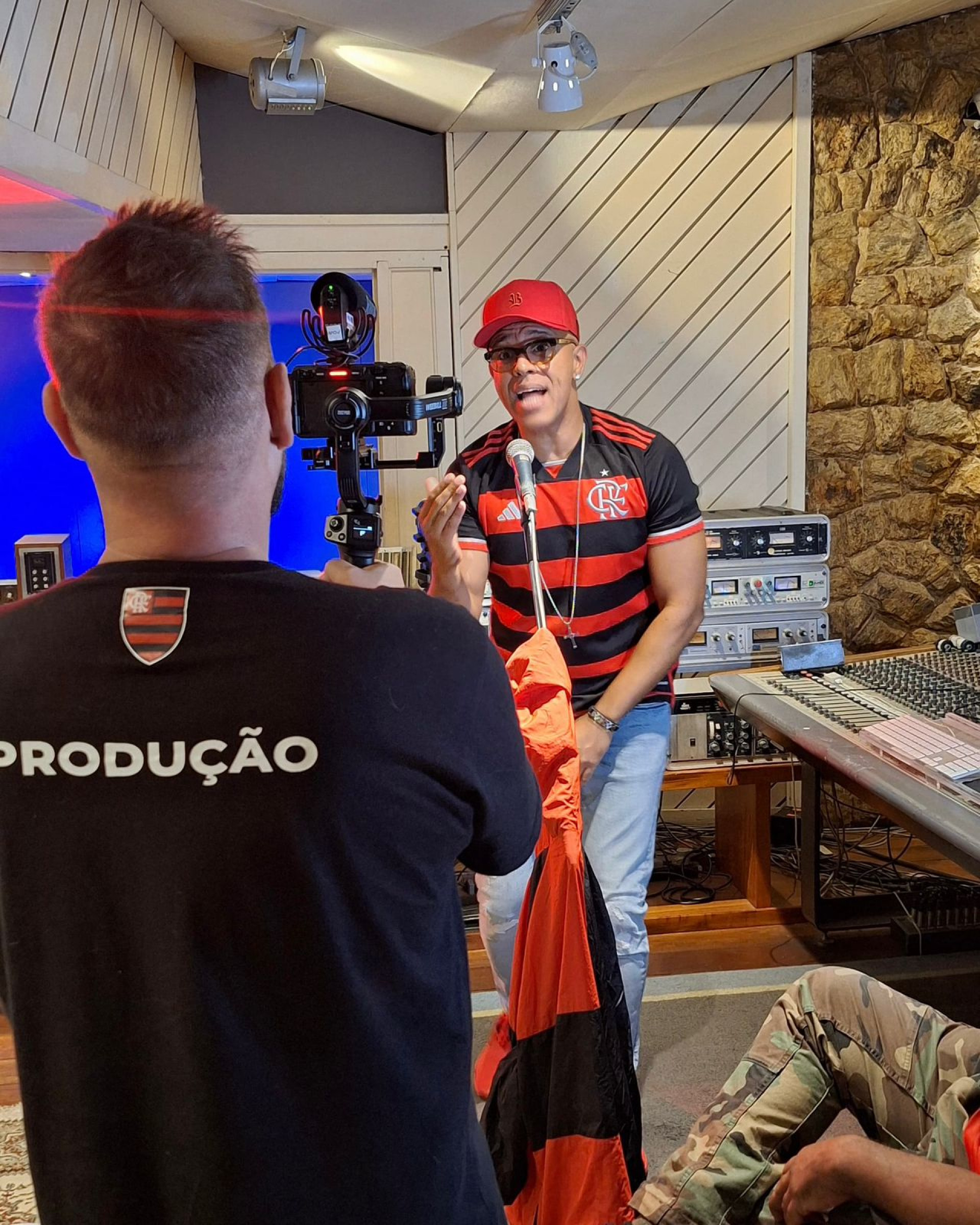 Ivo Meirelles e MC Koringa querem embalar o Flamengo nos EUA - Divulgação