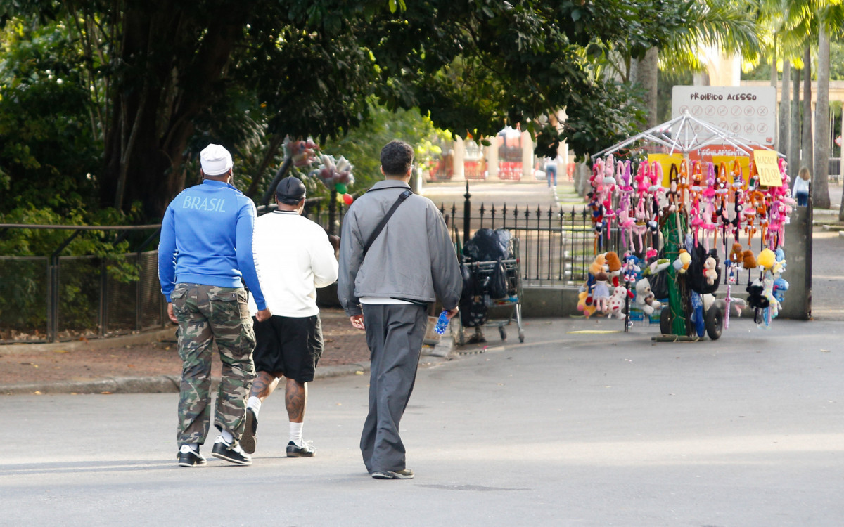 Frio na Quinta da Boa da Vista, nesta sexta-feira (13)