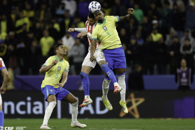 Convocado por Ancelotti, zagueiro da Seleção entra na mira do Arsenal