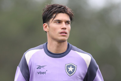 Joaquín Correa volta a treinar e se aproxima de retorno no Botafogo