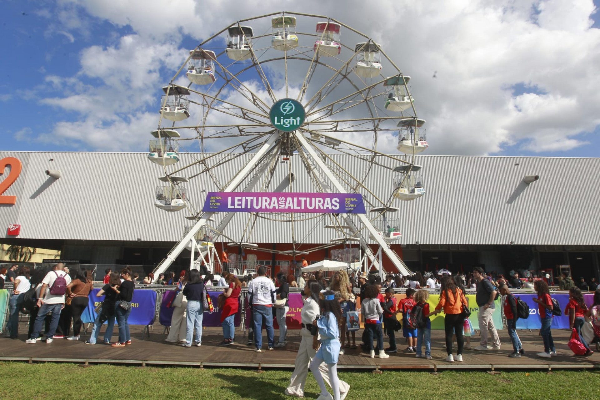 Roda-Gigante Leitura Nas Alturas foi uma das atrações - Reginaldo Pimenta / Agência O Dia